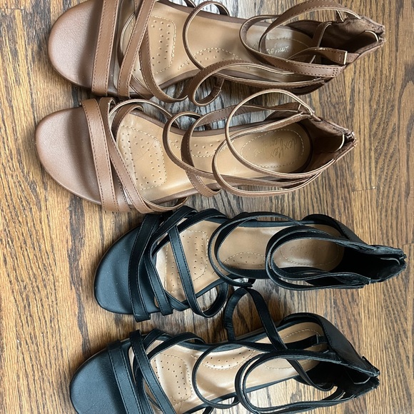 dexflex comfort Shoes - Low wedge Dexflex strappy sandal, Size 10, sold together